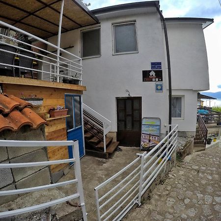 Kostoski Villa ตริเปย์ซา ภายนอก รูปภาพ