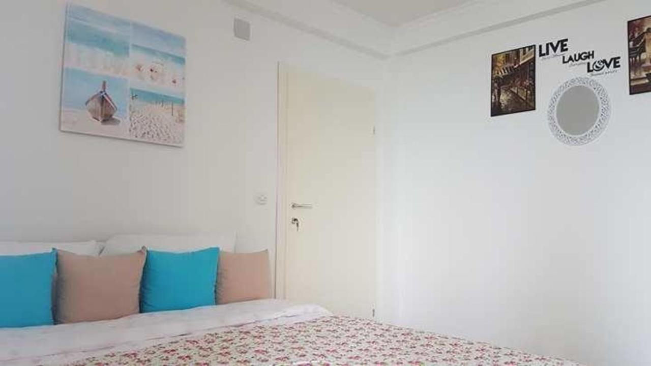 Kostoski Villa ตริเปย์ซา ภายนอก รูปภาพ
